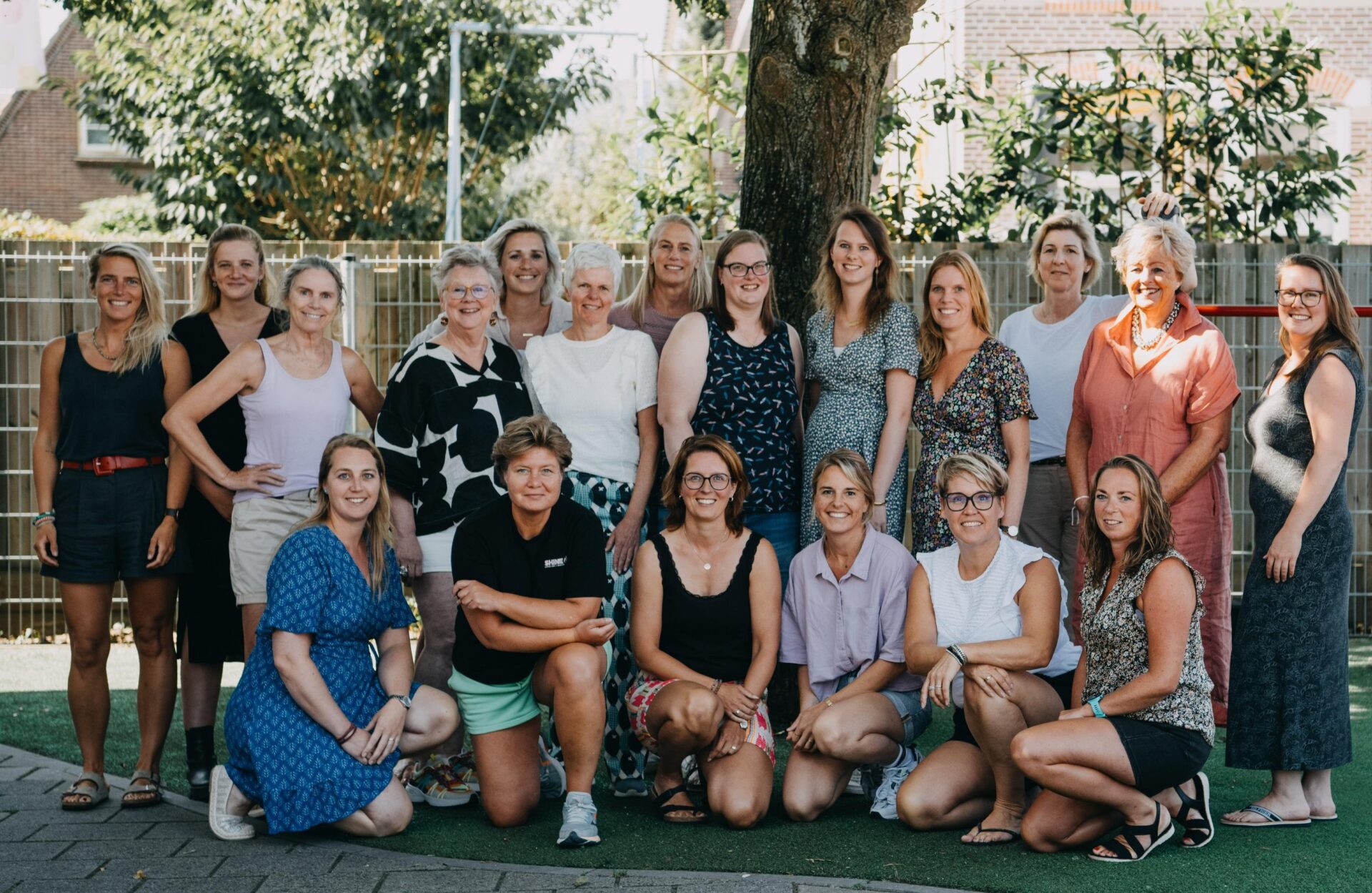 Teamfoto uitgesneden kopie obs Samen Een - Teamfoto 22-23